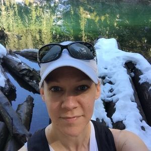 Meet your Posher, Leslie